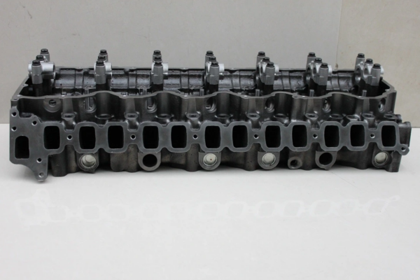 11101-17042 Cylinder Head Toyota 1HD-FT